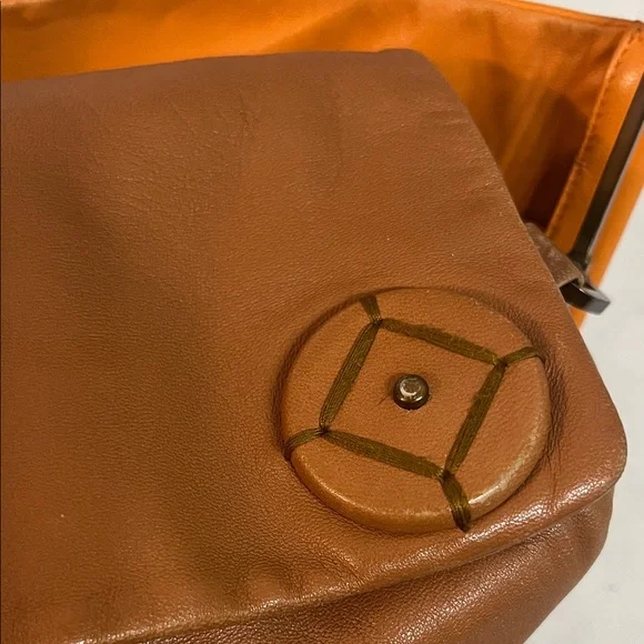 🦋 Prada Limited Edition Shoulder Bag - Picture 3 of 15